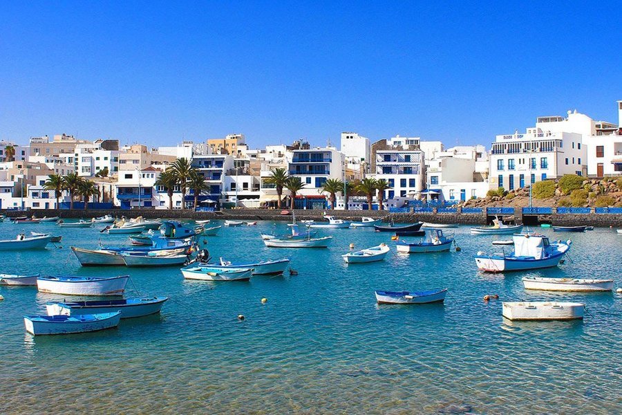 CANARY ISLANDS - LANZAROTE - SINGLES HOLIDAYS