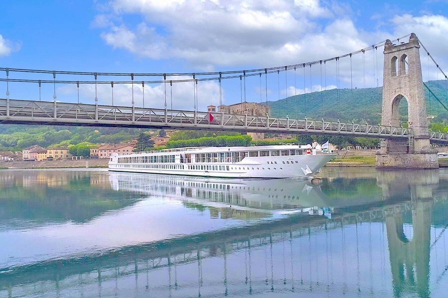 Rhone Innish RHONE RIVER | GoSingles