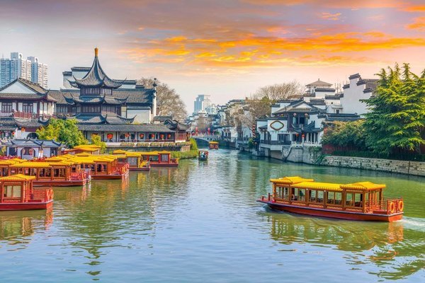 VIETNAM - SINGLES HOLIDAYS