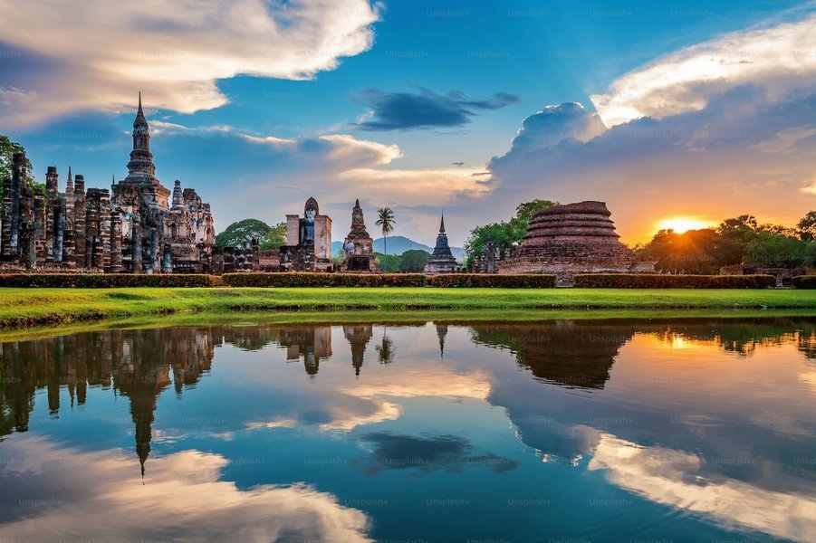 SINGLES HOLIDAYS - VIETNAM AND CAMBODIA