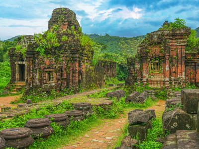 VIETNAM - SINGLES HOLIDAYS
